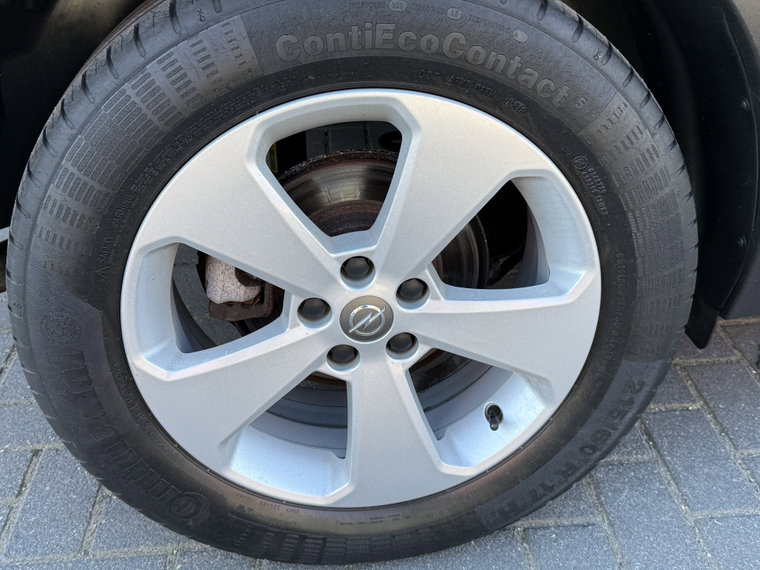 Vehicle Image 38