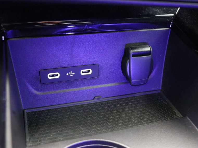 Vehicle Image 35
