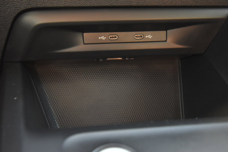 Vehicle Image 28