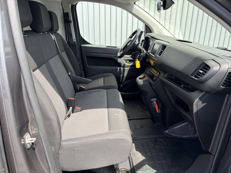 Vehicle Image 31