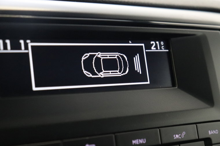 Vehicle Image 18