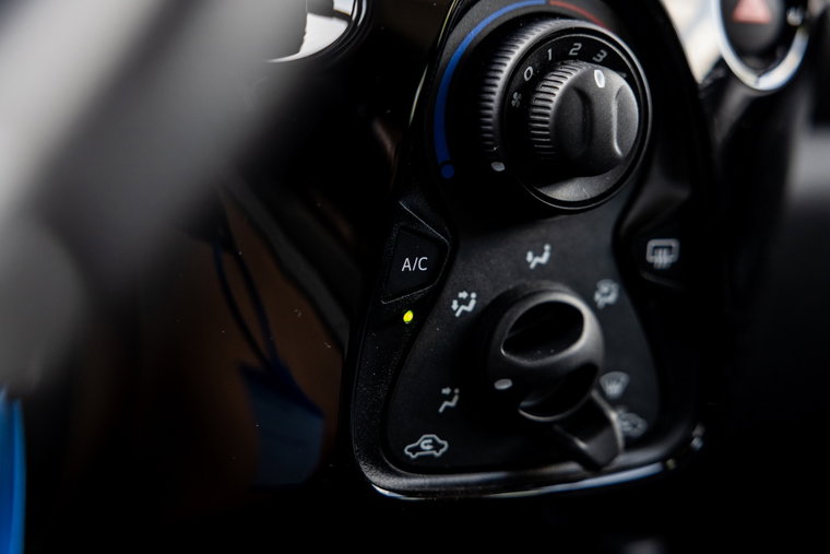 Vehicle Image 35