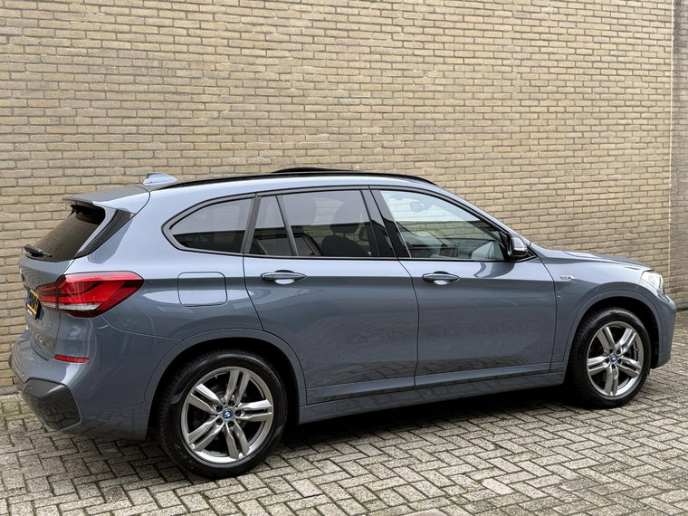 Vehicle Image 38