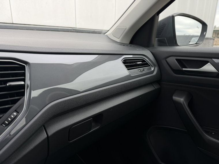 Vehicle Image 48