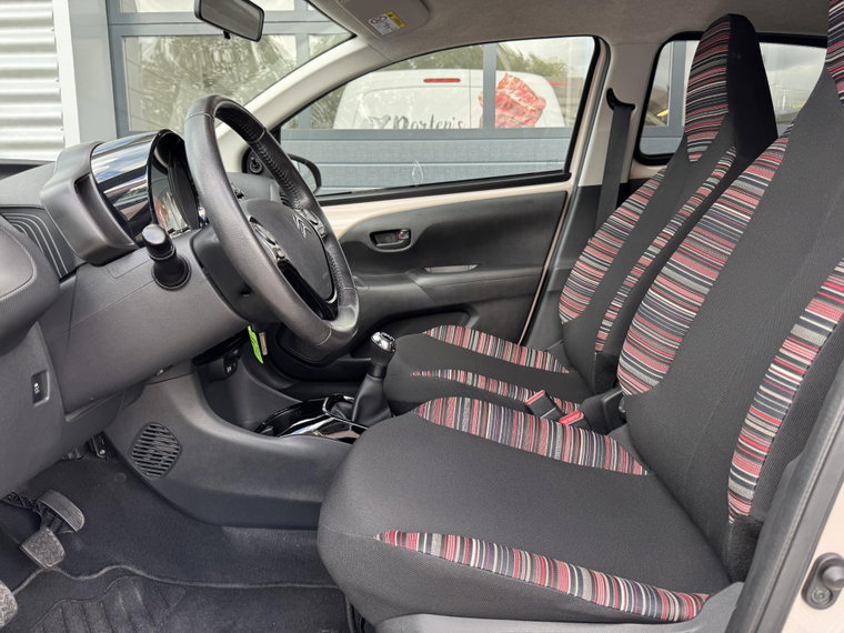 Vehicle Image 21