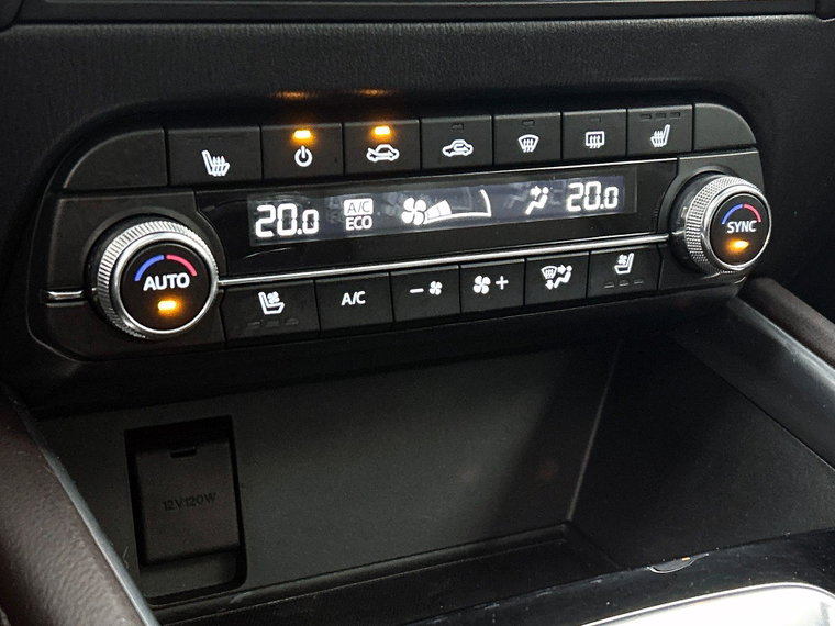 Vehicle Image 33