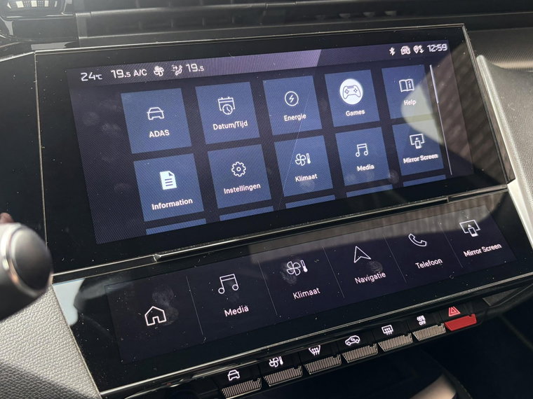 Vehicle Image 35