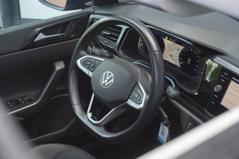 Vehicle Image 30