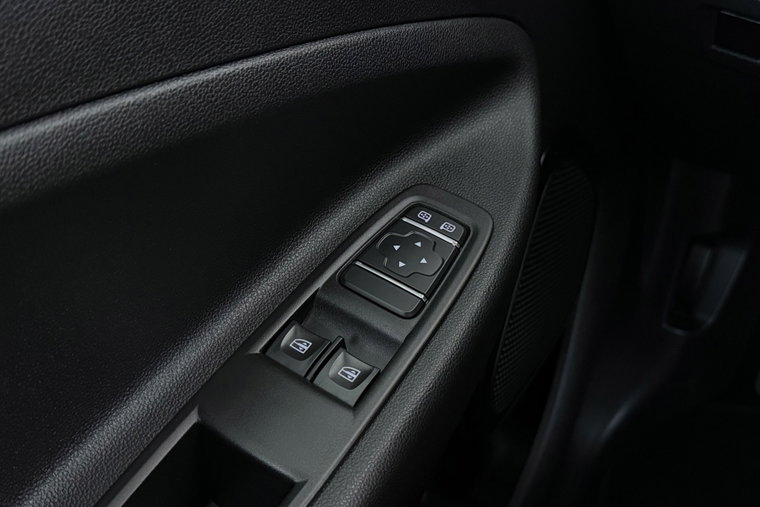 Vehicle Image 34
