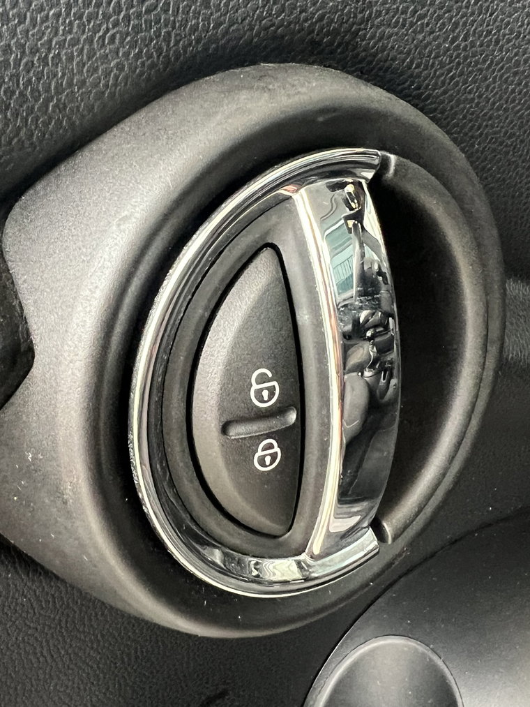 Vehicle Image 27