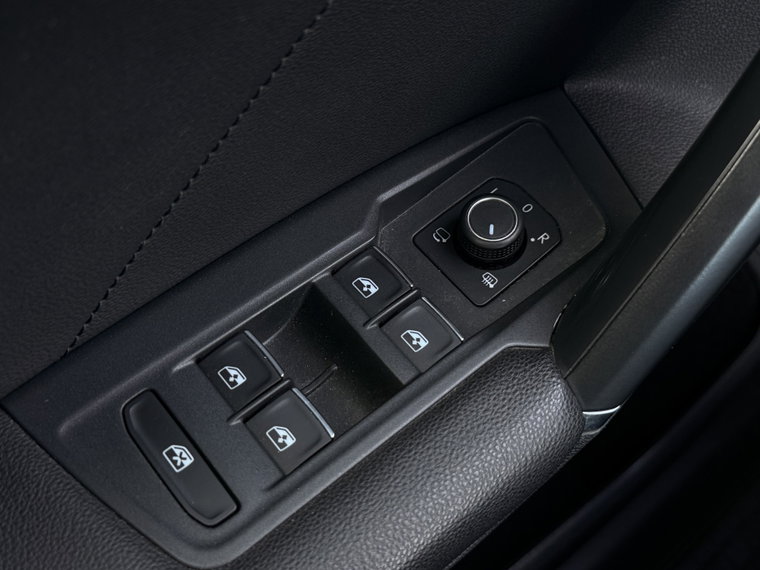 Vehicle Image 41