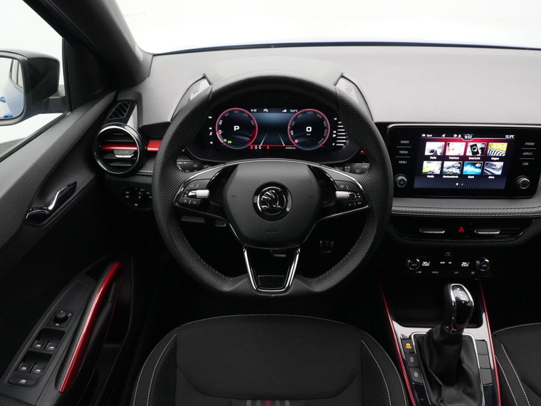 Vehicle Image 21