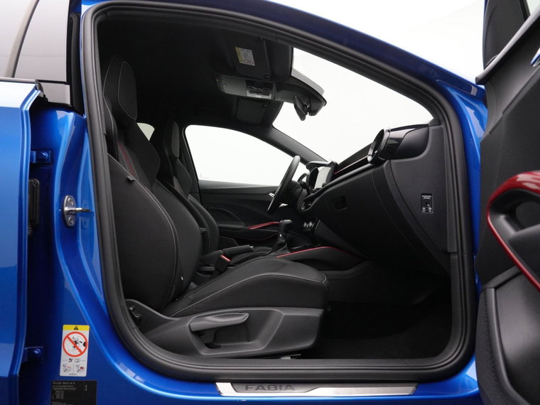 Vehicle Image 38