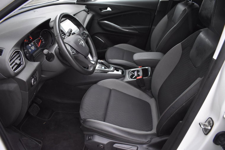 Vehicle Image 11