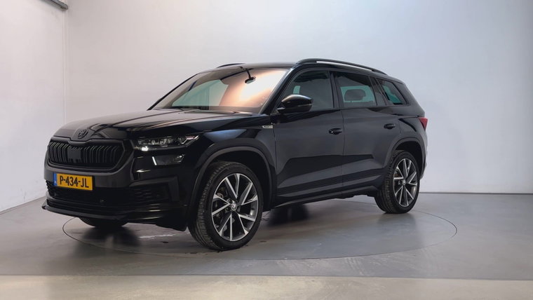 Vehicle Image 6