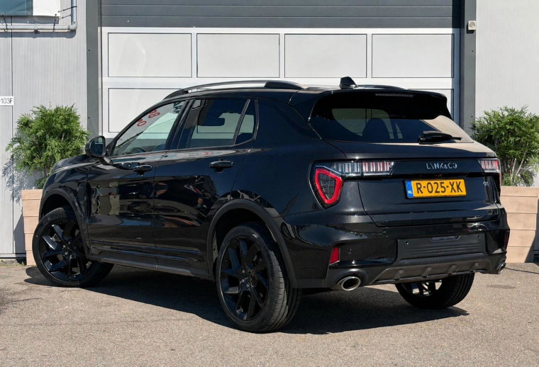 Vehicle Image 4