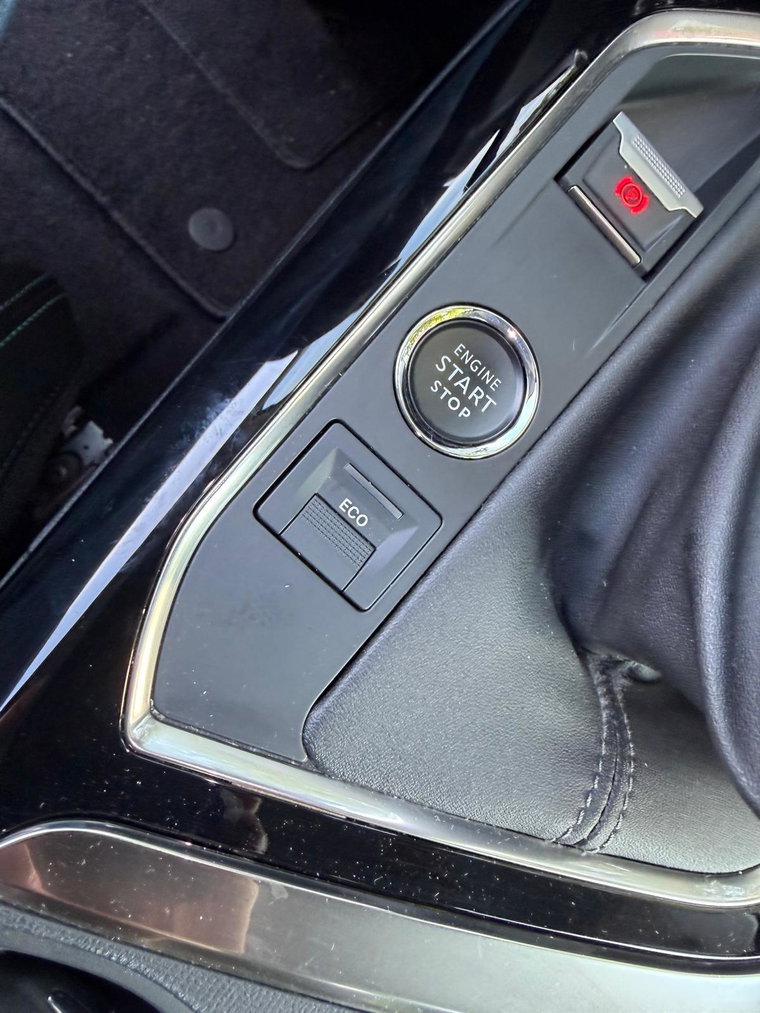 Vehicle Image 42