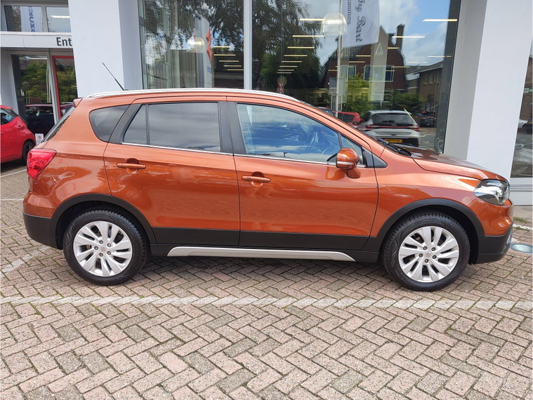 Vehicle Image 6