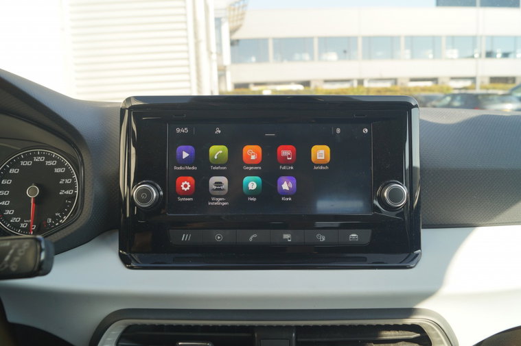 Vehicle Image 19