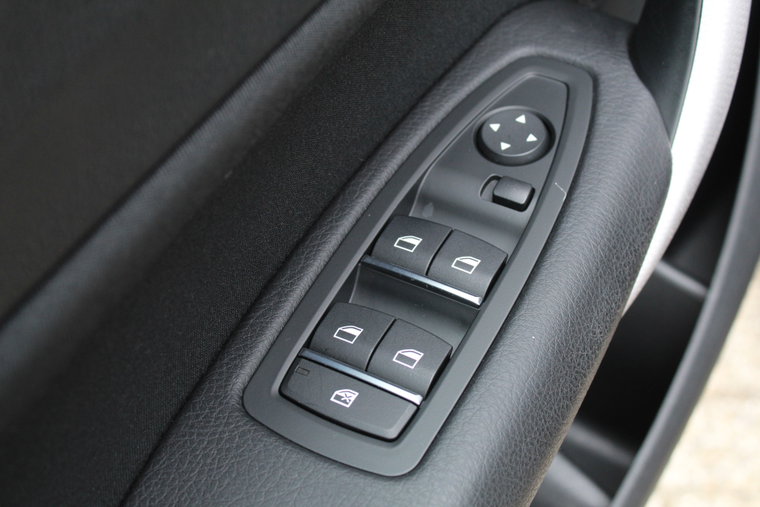 Vehicle Image 23