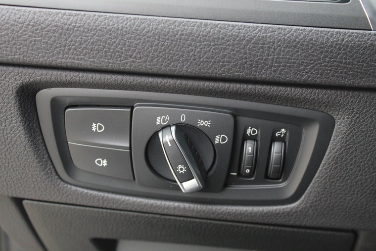 Vehicle Image 24