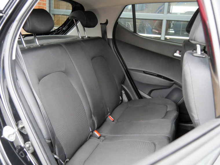 Vehicle Image 15