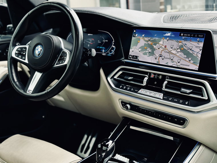 Vehicle Image 7