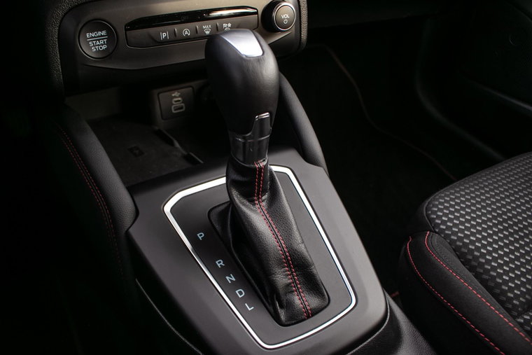 Vehicle Image 25