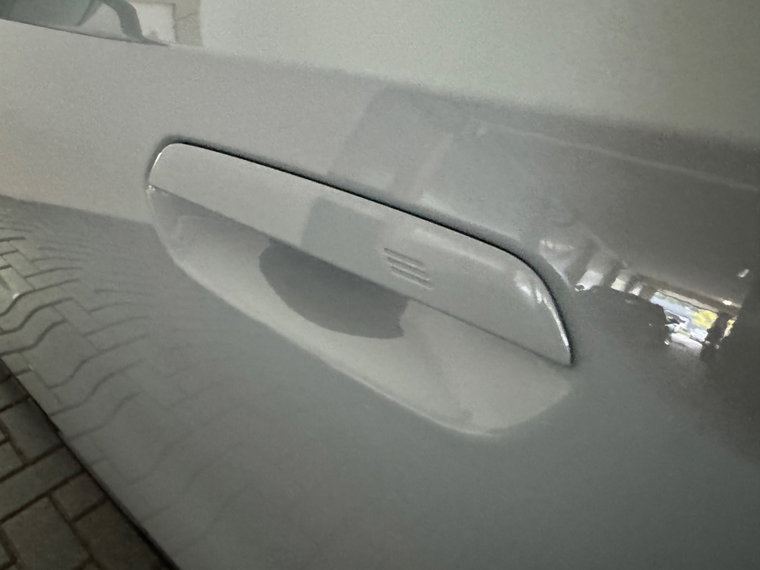 Vehicle Image 33