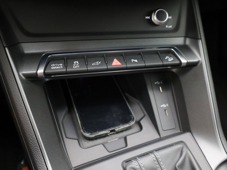 Vehicle Image 37