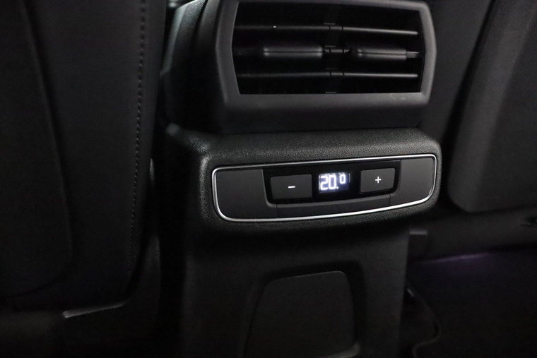 Vehicle Image 47
