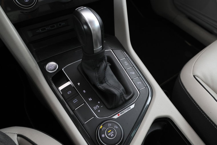 Vehicle Image 35