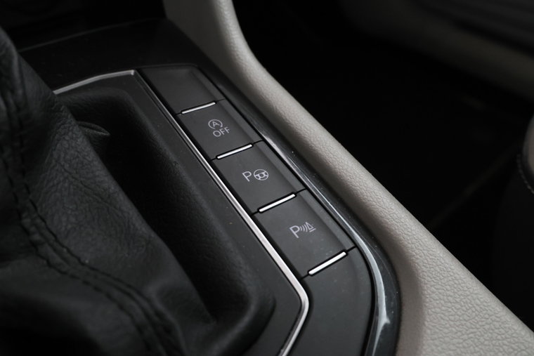 Vehicle Image 38