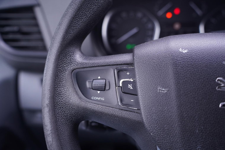 Vehicle Image 40