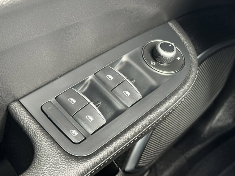 Vehicle Image 41