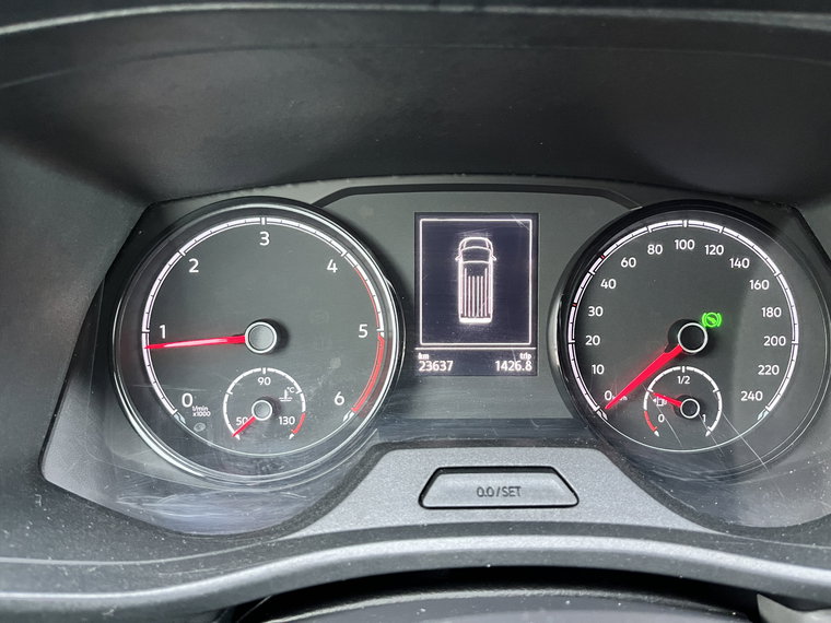 Vehicle Image 32