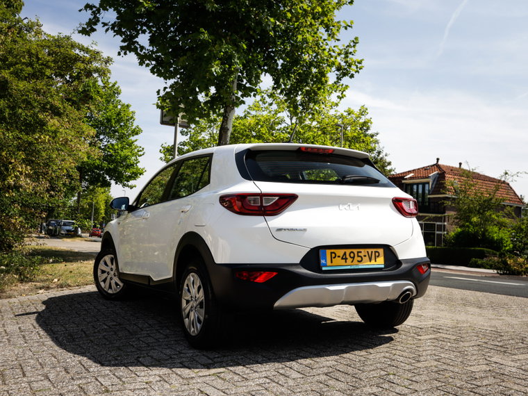Vehicle Image 32