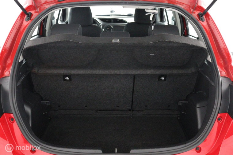 Vehicle Image 17
