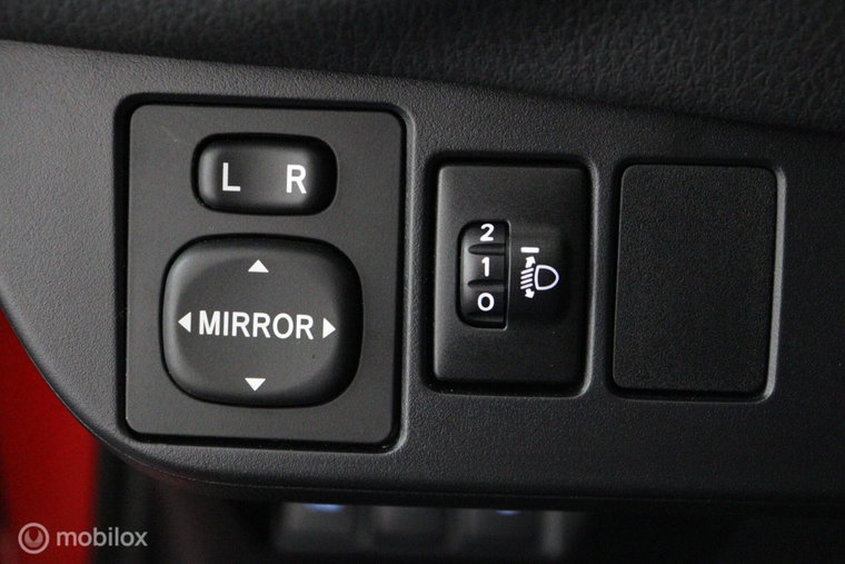 Vehicle Image 24