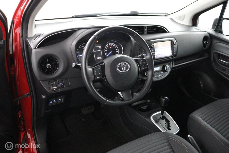 Vehicle Image 11