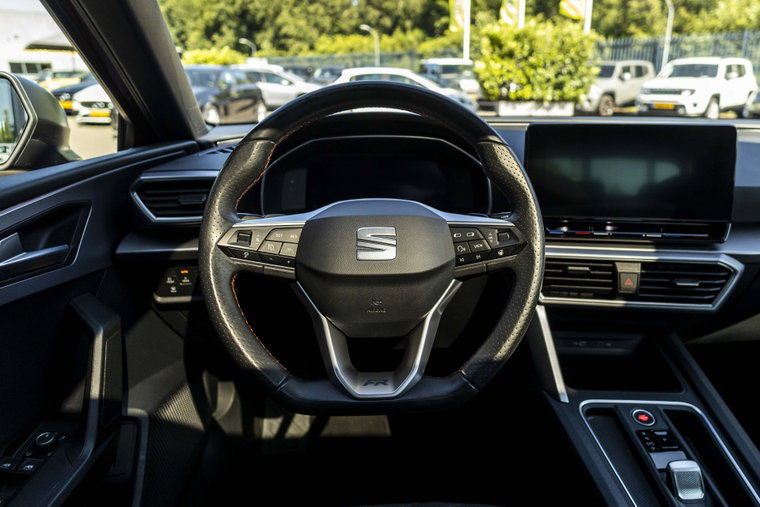 Vehicle Image 19