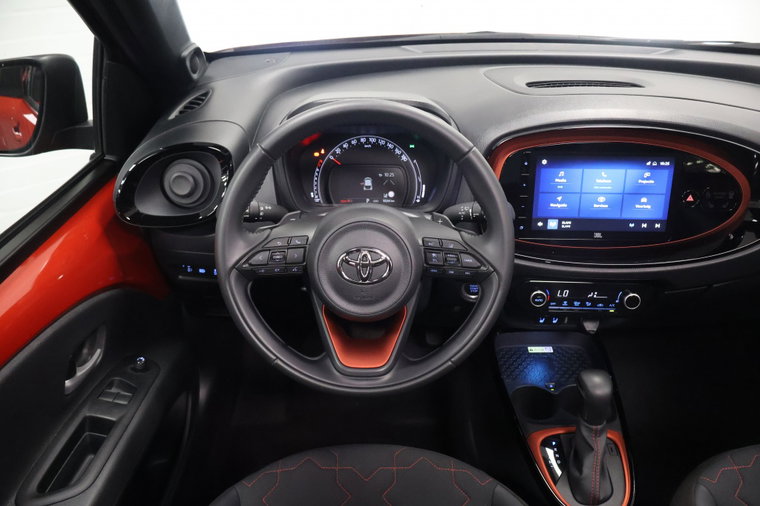 Vehicle Image 31