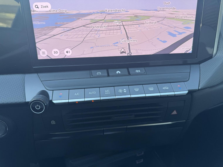 Vehicle Image 42
