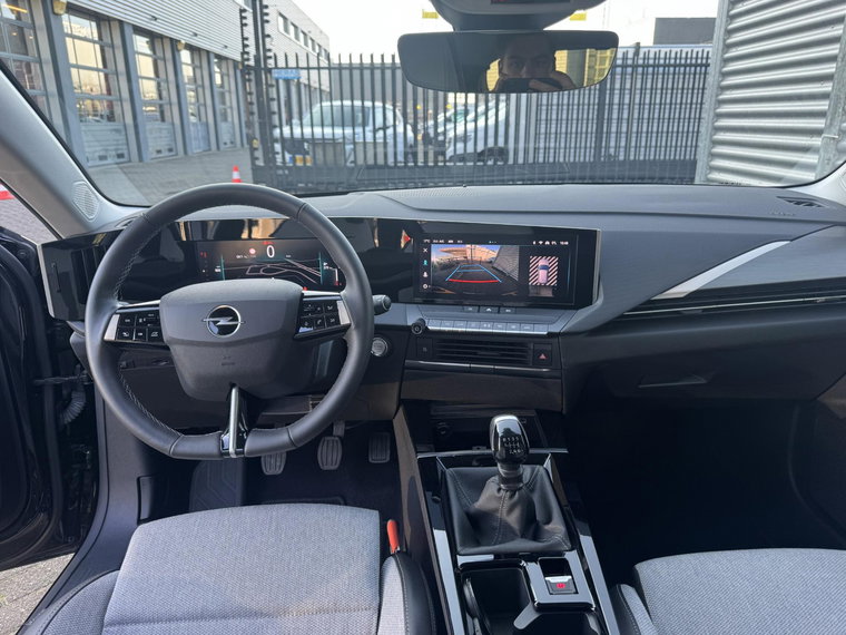 Vehicle Image 48