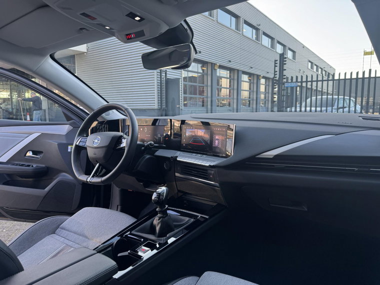 Vehicle Image 50