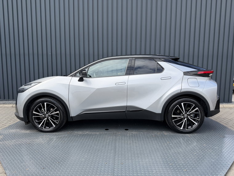 Vehicle Image 16