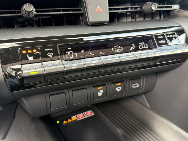 Vehicle Image 28