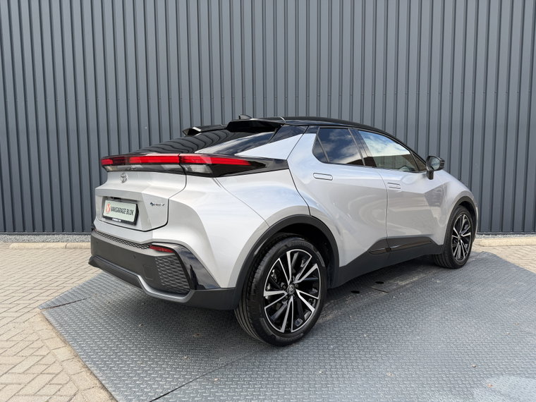 Vehicle Image 9