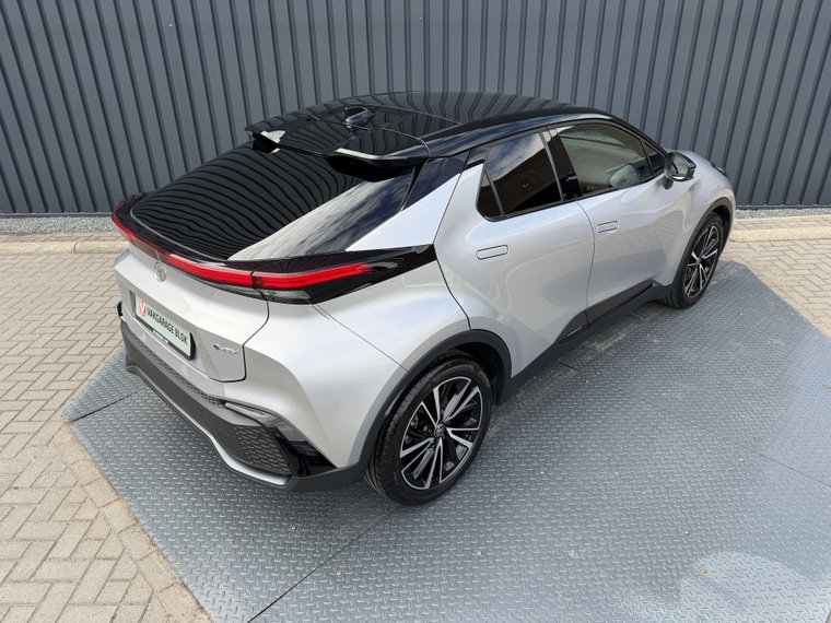 Vehicle Image 10