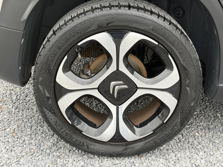 Vehicle Image 38